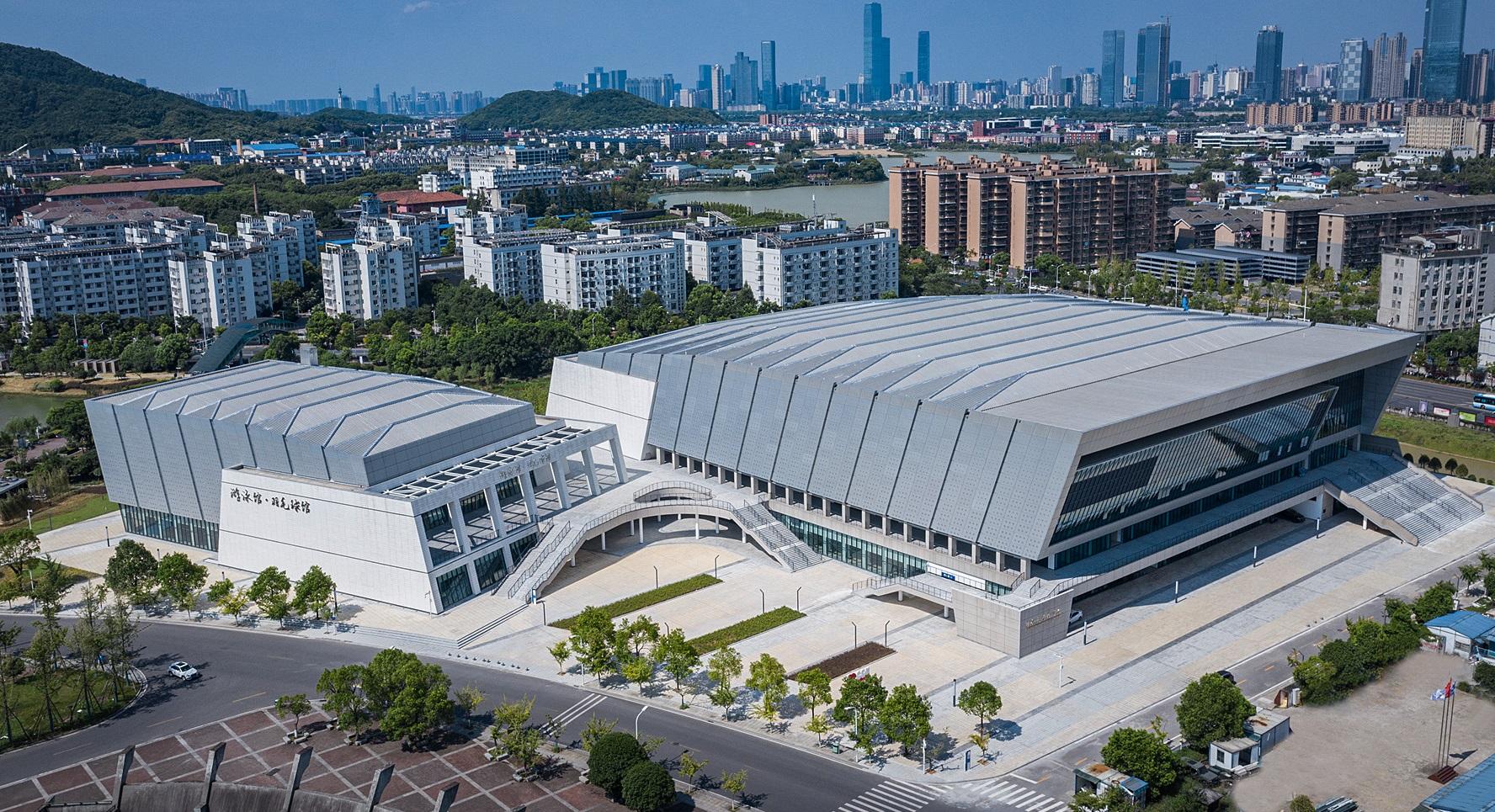 公司承建的中南大學新校區體育館（游泳館）建設工程榮獲兩項（土建、安裝）中國建設工程魯班獎